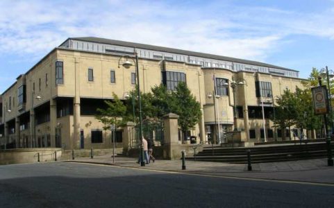 Bradford Court Escape Of Sentenced Mobile Thief Caught On CCTV