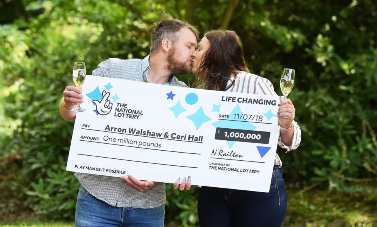 Plasterer Scoops £1m Lottery After  Shopper Let Him In Queue First