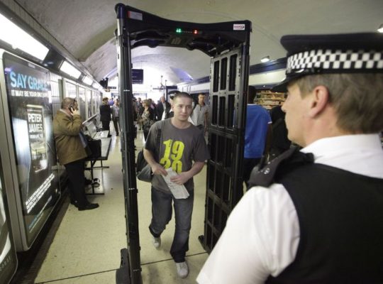 Knife Arches To Be Deployed In London Carnival To Catch Offenders