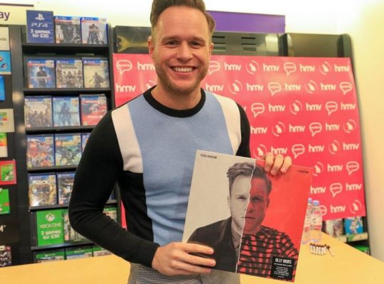 Olly Mur Pulls Crowd Of Fans At Chelmsford Album Signing