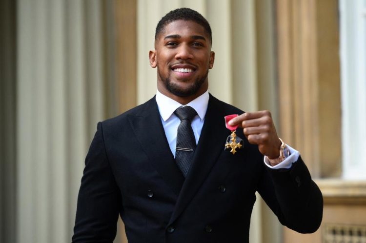 Anthony Joshua Ends 2018 With OBE From Prince Charles