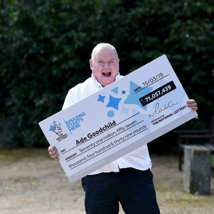 Lottery Winner Of £71k  Wants Staff For New Pool And Jecuzzi Home