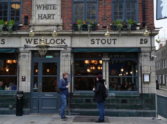 Pubs To Remain Closed Until Winter Under Johnson’s Easing Plans