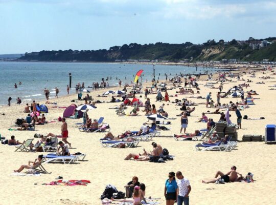 Uk Beaches Must Be Shut Down To Avoid Further Covid-19 Spikes