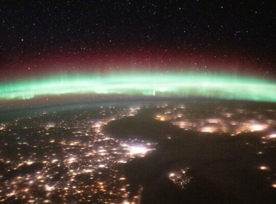 Astronauts On International Space Share Amazing Pictures