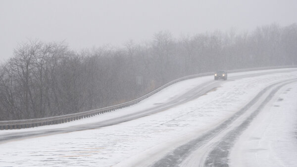 Snowstorms In Eastern America Leads To Closure Of Vaccination Sites