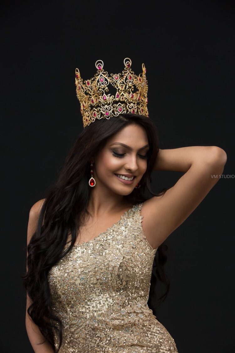 Police Question Former Miss World After She Forces Crown Off Ms Sri Lanka’s Head