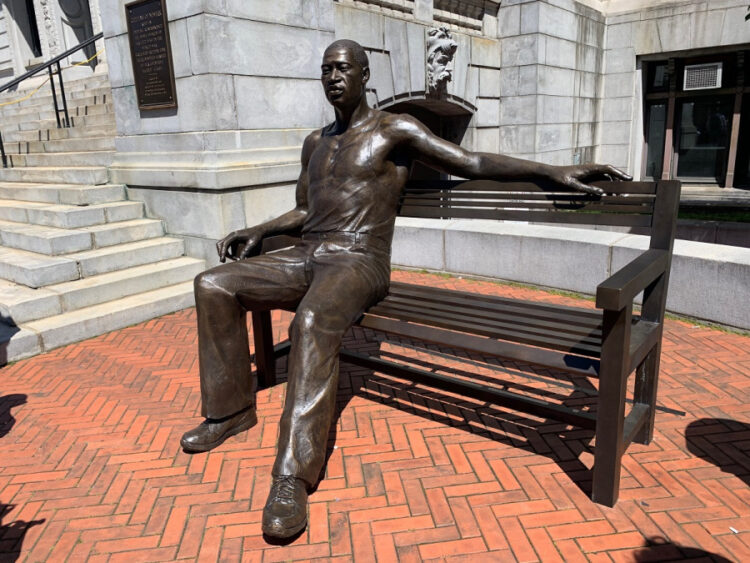 Bronze Statue Of George Floyd Unveiled In Newark New Jersey