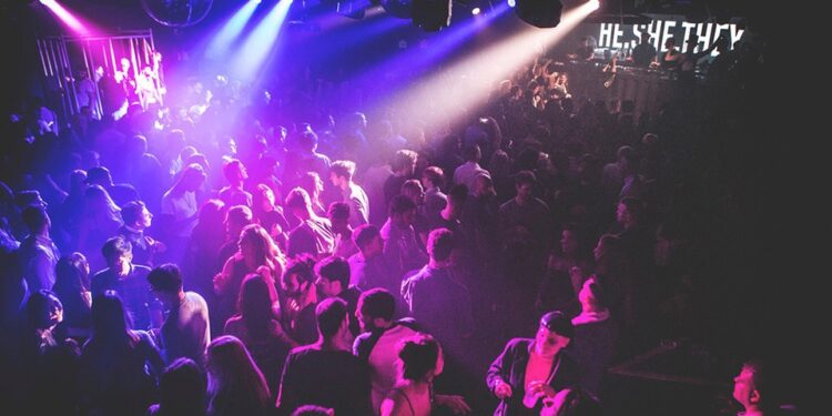 Brits Entering Nightclubs And Crowded Venues From September Must Be Double Vaccinated