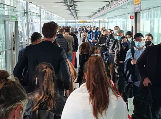 Passengers Report Delays Of Up To 4 Hours Following E Gate Fault