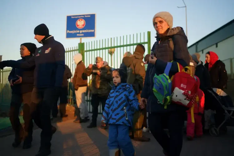 Refugee Charities Decry UK’s Stringent Visa Requirements For Ukranian Refugees To Enter Britain