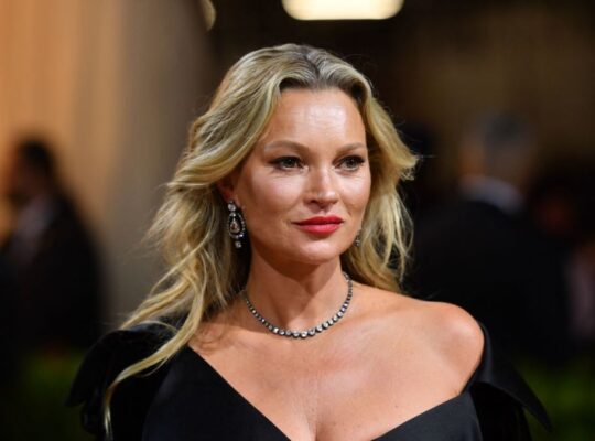 Kate Moss Says Johnny Depp Never Pushed Her Down Any Stairs