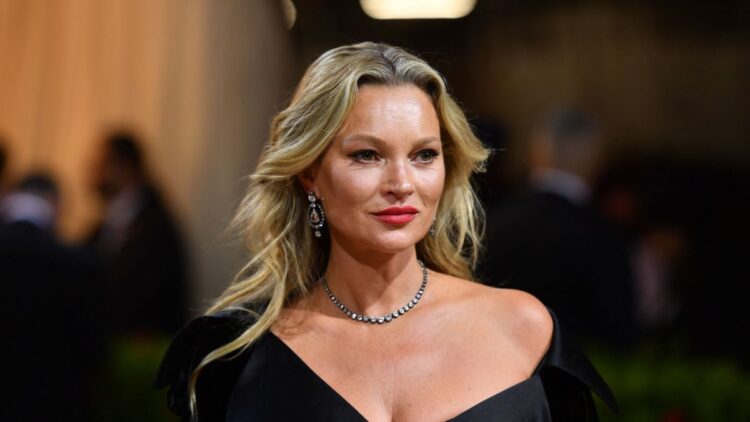 Kate Moss Says Johnny Depp Never Pushed Her Down Any Stairs