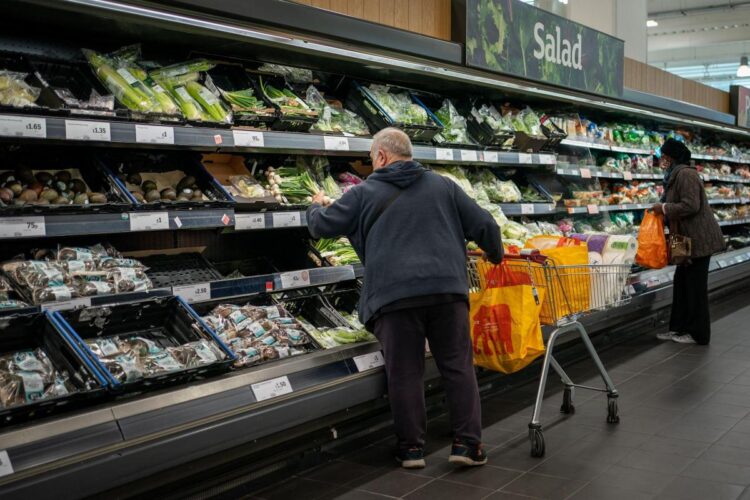 Britons Set To See Annual Grocery Bills Jump By £380 Due To High Inflation