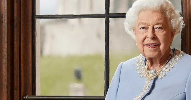 Queen Shares Portrait And  Delivers Special Message To British Public