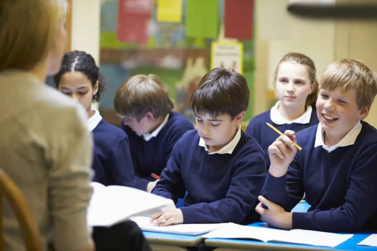 UK Schools Considering Three Day Week Education In Response To Energy Prices