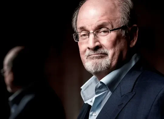Indian Novelist Salmon Rushdie Receiving Surgery After Being Stabbed In The Neck On Newyork Stage
