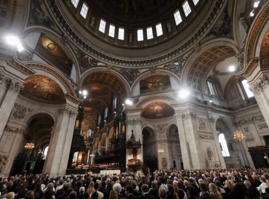 Queen’s Life Hailed A Rare Jewel At Special St Paul’s Cathedral