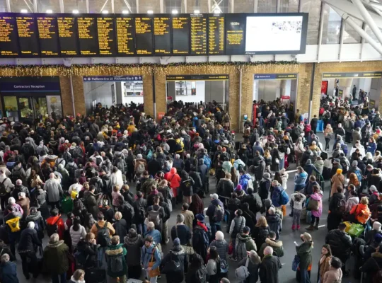 Crowds Left Waiting At Kings Cross Station Despite Strike End