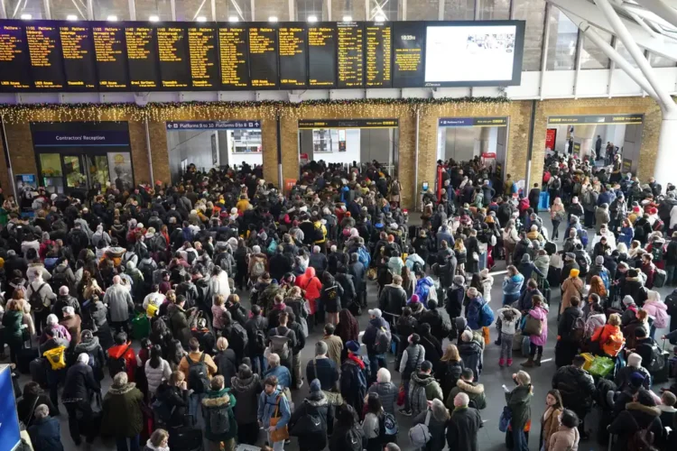 Crowds Left Waiting At Kings Cross Station Despite Strike End