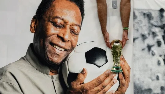 Tributes Pour In For Footballing Genius Pele Who Dies Aged 82