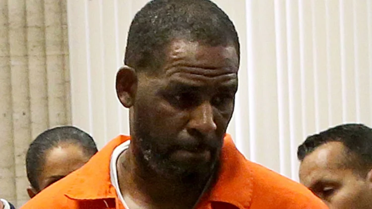 Jailed R Kelly Releases 13 Track Album Titled I Admit It