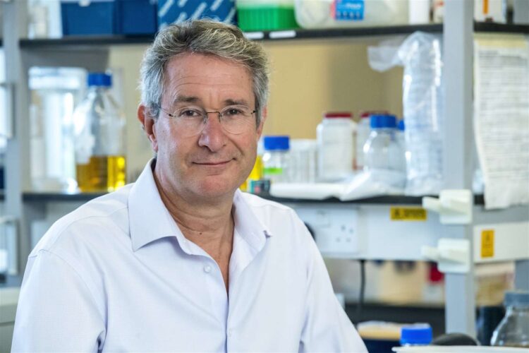 Cambridge University Professor Develops New Needle Free Vaccine To Protect Against COVID-19