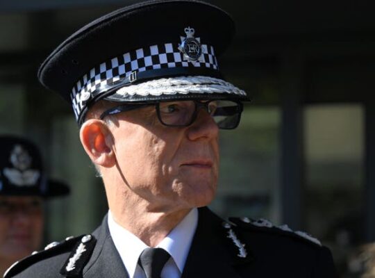 Met Police Commissioner Urgent Call For Pay Rise To Save Majority Of Hungry Officers Using Food Banks’