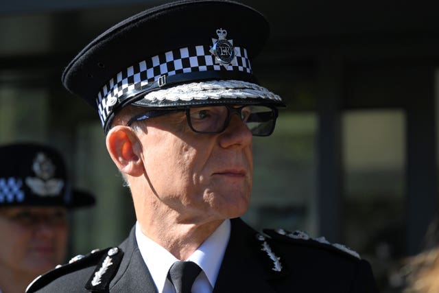 Met Police Commissioner Urgent Call For Pay Rise To Save Majority Of Hungry Officers Using Food Banks’