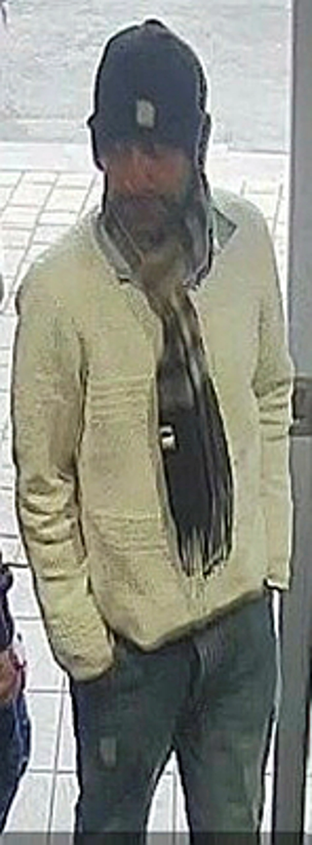 Cops Step Up Hunt For Criminal Who Snatched £6,000 Pounds From Woman Waiting In Wembley Bank