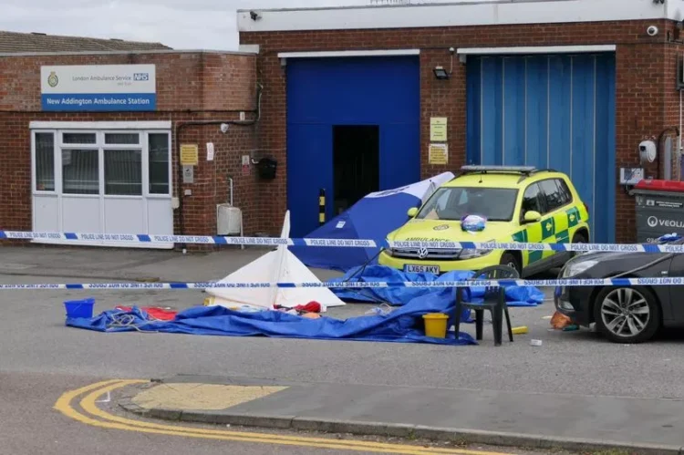 Murder Investigation In Croydon After Attackers In Balaclavas Kill 20 Year Old Man