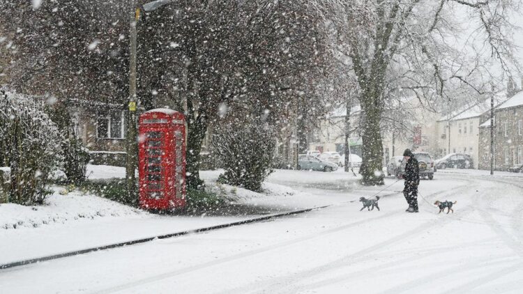 UK Braces Itself For Series Of Wintry Showers Set To Bring Ice And Snow