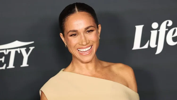 Meghan Markle Graces Red Carpet In Los Angelis Variety Power Of Women Event