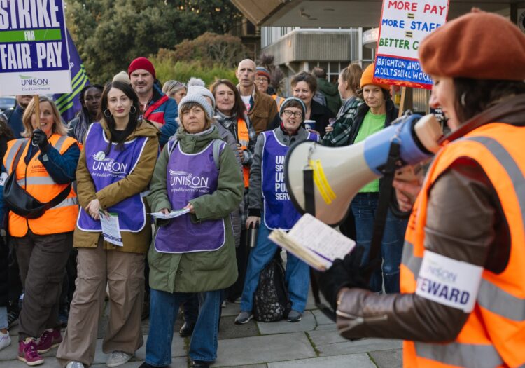 Social Workers In Brighton And Hove Strike Over Pay