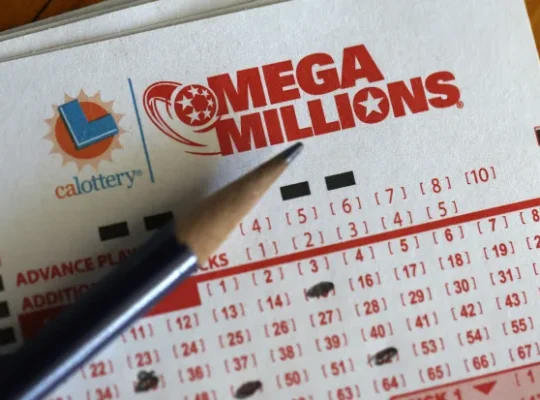 Unindentified U.S Billion Dollar Lottery Winner Embroiled In Legal Battle With Family Including  Ex Cop Father