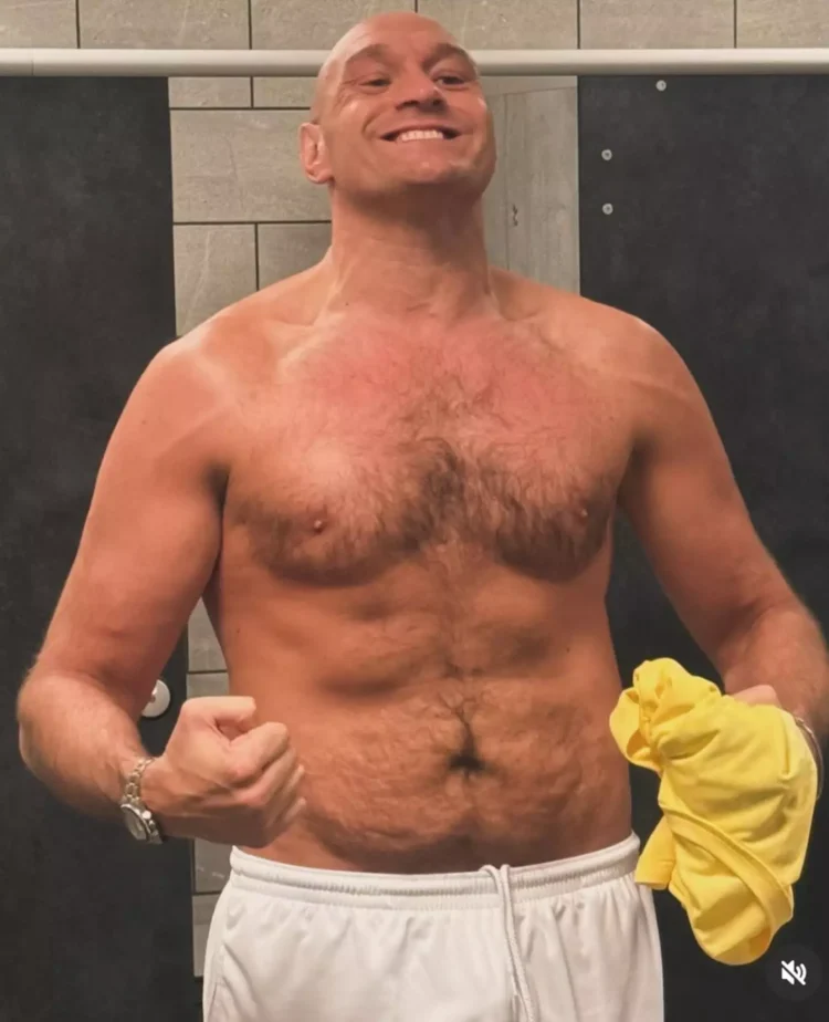 Tyson Fury Posts Impressive Physical Shape Ahead Of Intriguing Usyk Clash