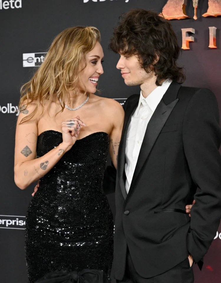 Miley Cyrus Says “Yes” thereby Confirming the Engagement to Musician Maxx Morando