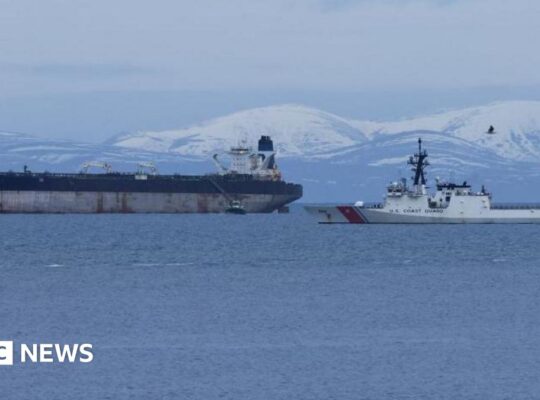 United States  preparing to remove the captain and first officer of a Russian-flagged oil tanker from UK waters