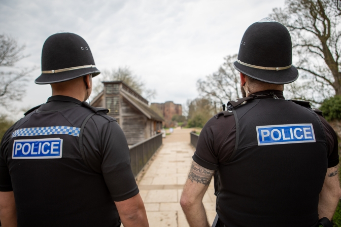 Warwickshire Police Detective Escapes Jail After pursuing inappropriate Relationship With Mother Of Child Victim