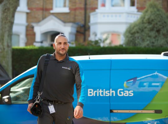 Energy Sector Stress: British Gas Owner Pauses Buybacks as Profits Plunge