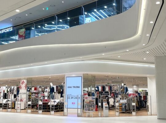 UK Retailers Set to Slash Hours and Jobs Amid Soaring Labour Costs