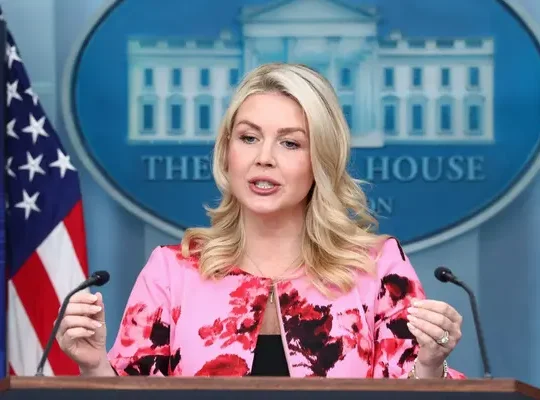 Leavitt’s Faith and Fury: Press Secretary’s Controversial Rhetoric on Iran War