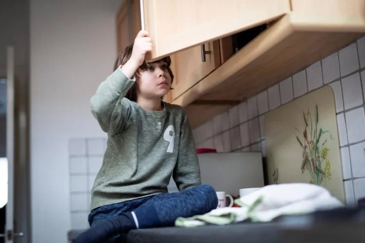 New Figures Show 13 million in poverty in UK including four million children