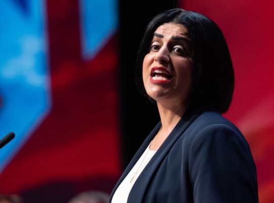 Home Secretary Announces Plans To  Cap Refugee Status at 30 Months