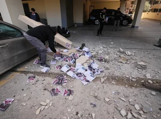 Iran Warns Against U.S. Ground Troops As Pakistan Hosts Crisis Talks