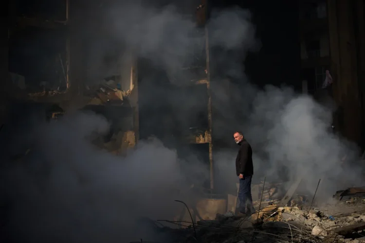 Netanyahu Opens Door to Lebanon Talks As Israeli Strikes Push Iran Ceasefire to the Brink