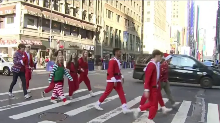 NYC SantaCon Charity Fundraiser Was More “Con” Than Claus, Authorities Say