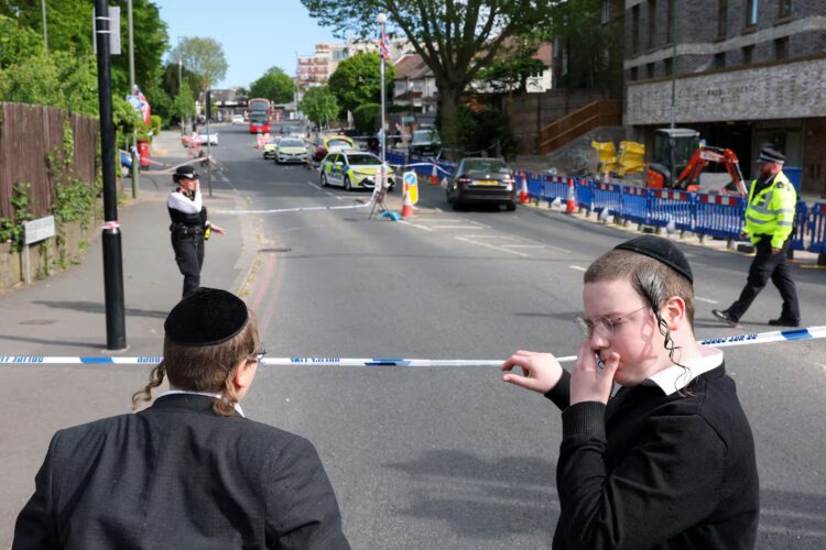Golders Green Attack Deepens Fear in London’s Jewish Community
