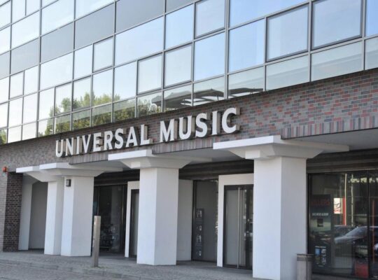 US Billionaire Plots £48bn Takeover Of Universal Music Group