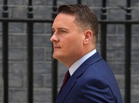 Labour in Crisis After Health Secretary Resignation Sparks Starmer Leadership Turmoil